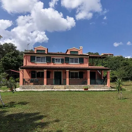 Christiana's Next To Beach * Dassia (Corfu)