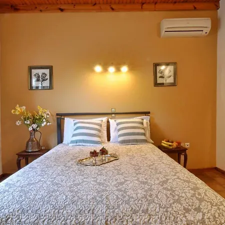 Ferienhaus Christiana's Next To Beach Dassia (Corfu)