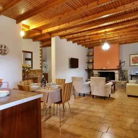 Christiana's Next To Beach * Dassia (Corfu)