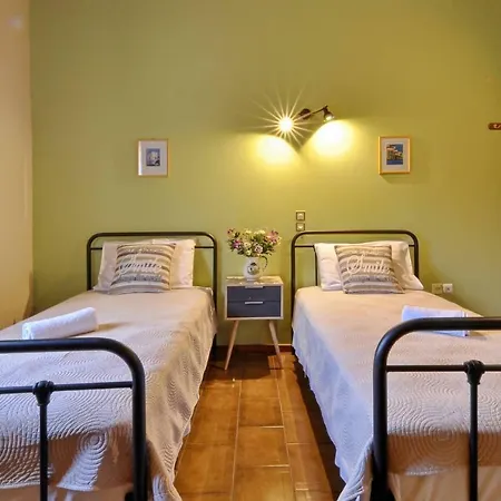 Christiana's Next To Beach Holiday home Dassia (Corfu)