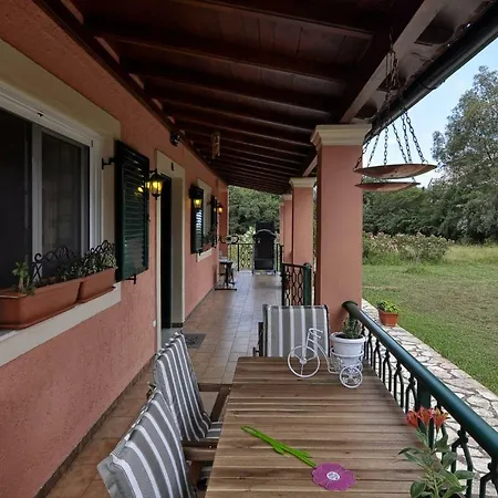 Christiana's Next To Beach Holiday home Dassia (Corfu)